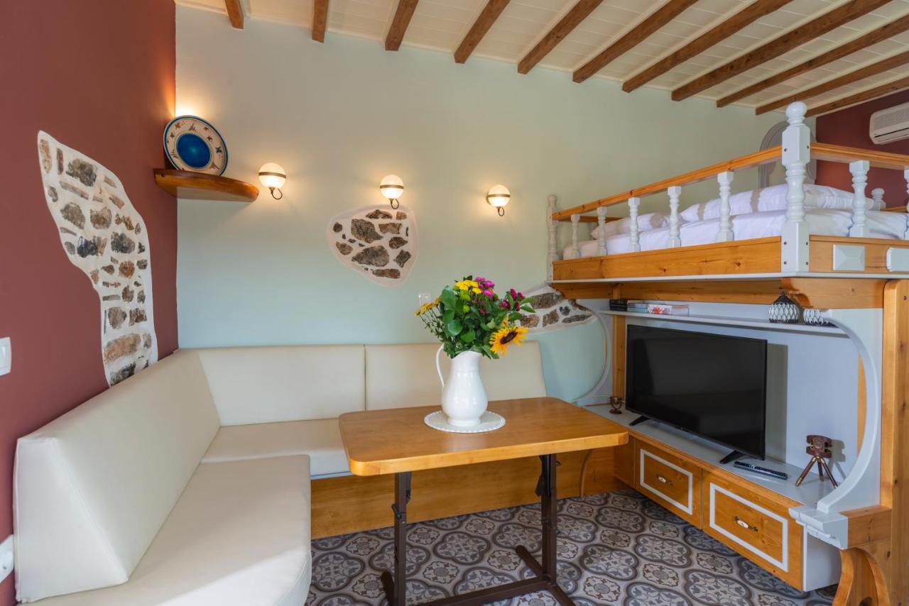 אגיה מרינה Hidden Oasis Private Villa מראה חיצוני תמונה
